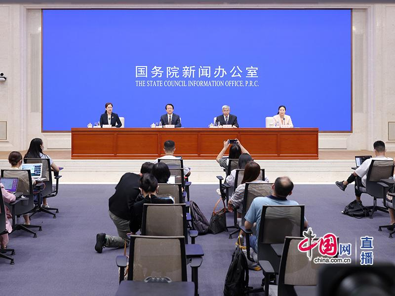 工信部：不断拓展中小企业融资渠道 推动更多中小企业专精特新发展7.29.jpg